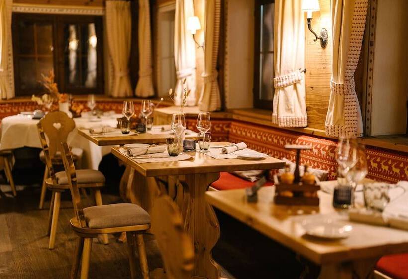 Seven Alpina Boutique