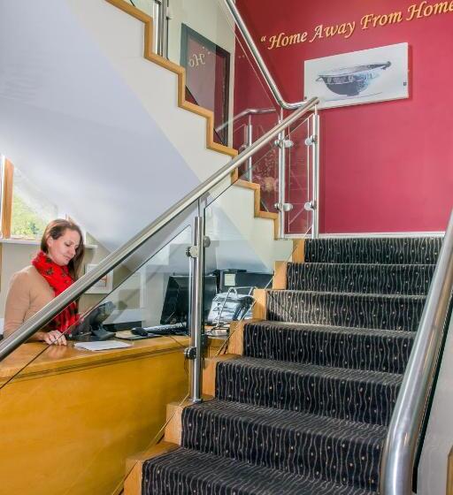 فندق The Coach House