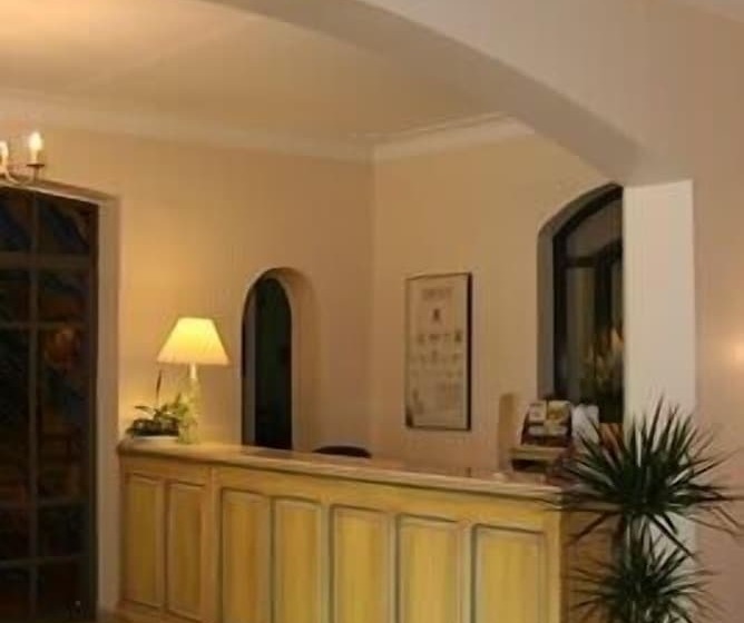 ホテル Hôtel Les Echevins