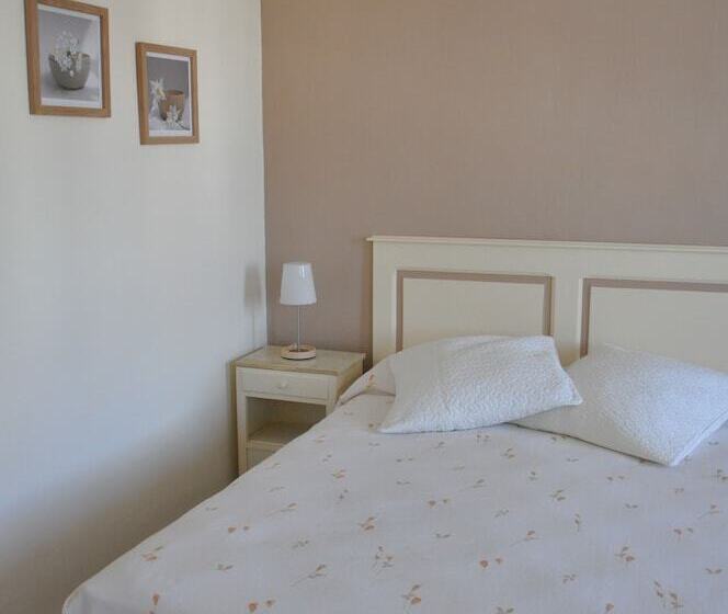 ホテル Hôtel Les Echevins