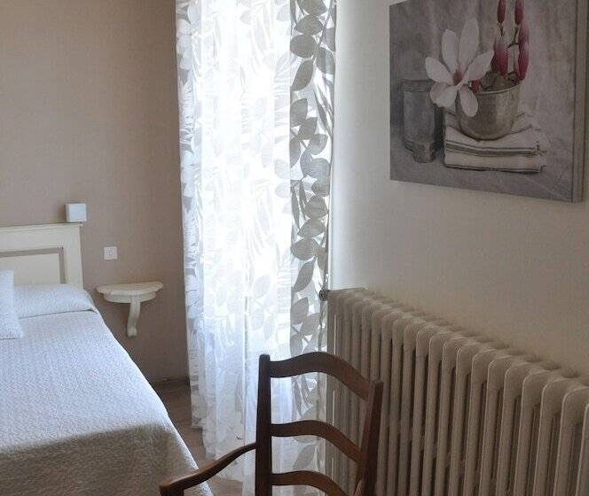ホテル Hôtel Les Echevins