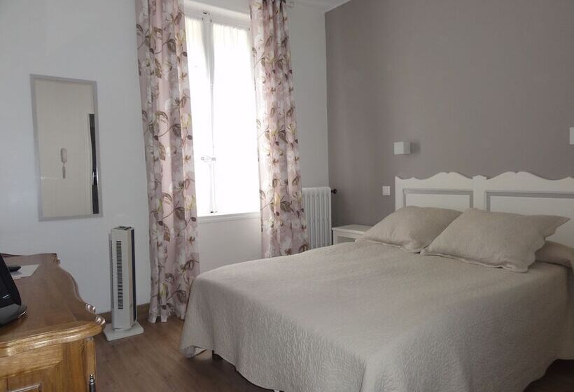 ホテル Hôtel Les Echevins
