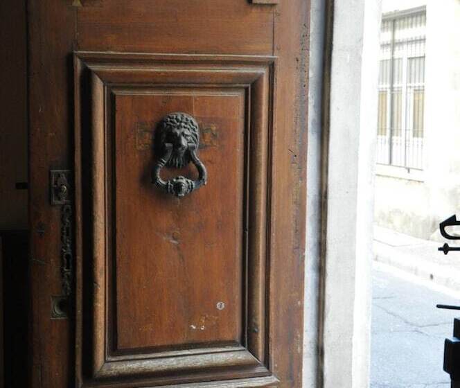 ホテル Hôtel Les Echevins