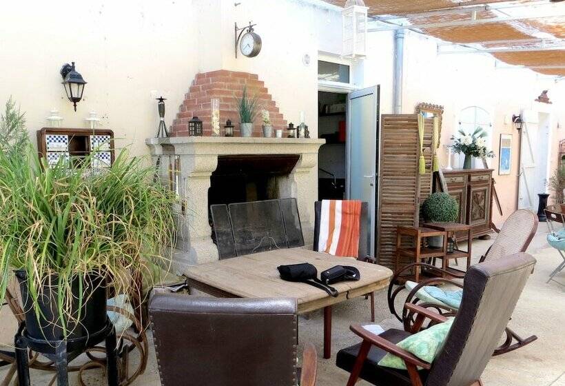 호텔 Logis Hôtel Le Clos Pité