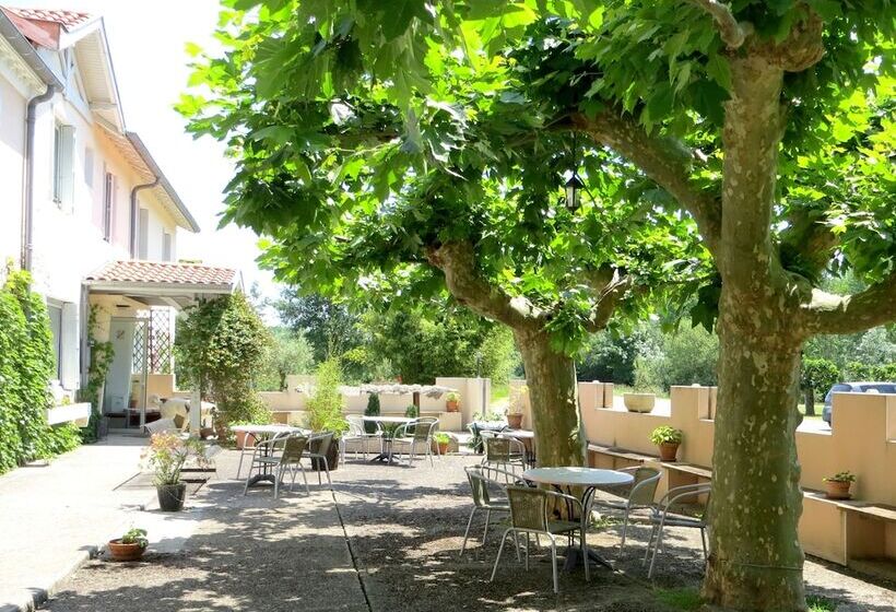 호텔 Logis Hôtel Le Clos Pité
