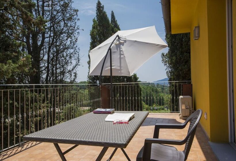 هتل Agriturismo Corte Benedetto