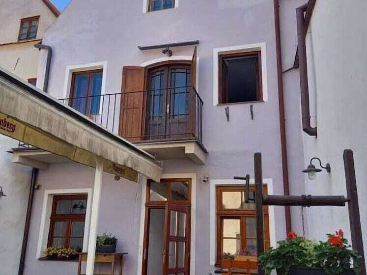 هتل Svambersky Dum