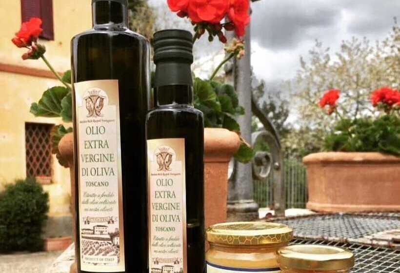 فندق Villa E Fattoria Di Radi