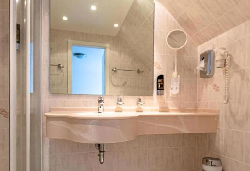 ホテル Zum Goldenen Fässchen