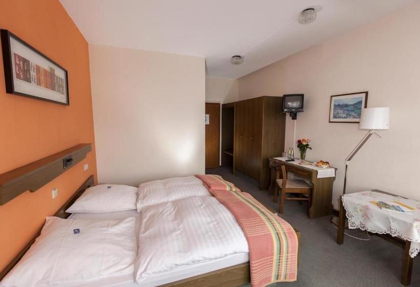 ホテル Zum Goldenen Fässchen