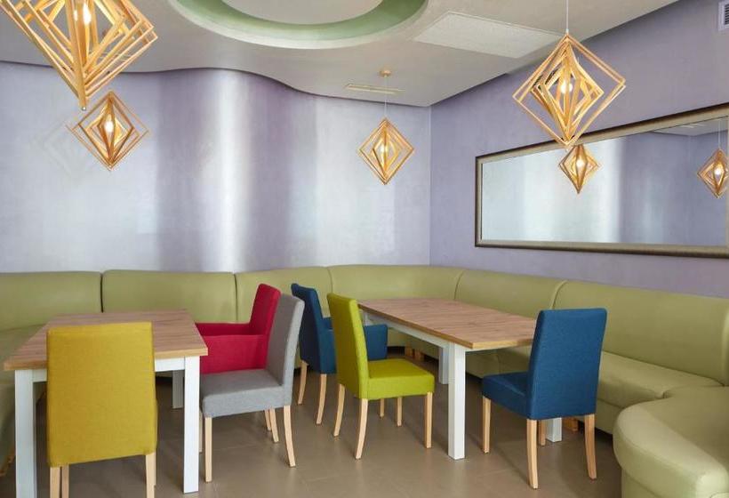 Pollo Resort