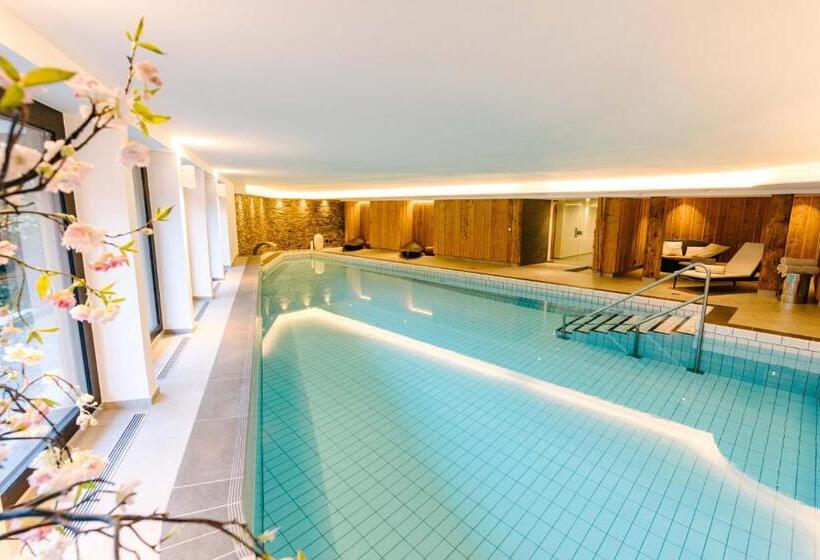 Seven Alpina Boutique