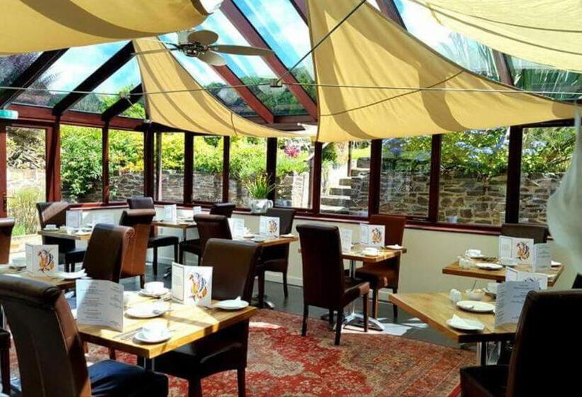 Trehellas House Hotel & Courthouse Restaurant