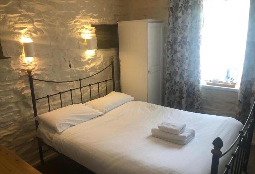 Trehellas House Hotel & Courthouse Restaurant