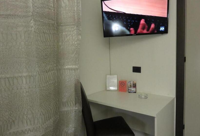 هتل Albergo Al Cacciatore