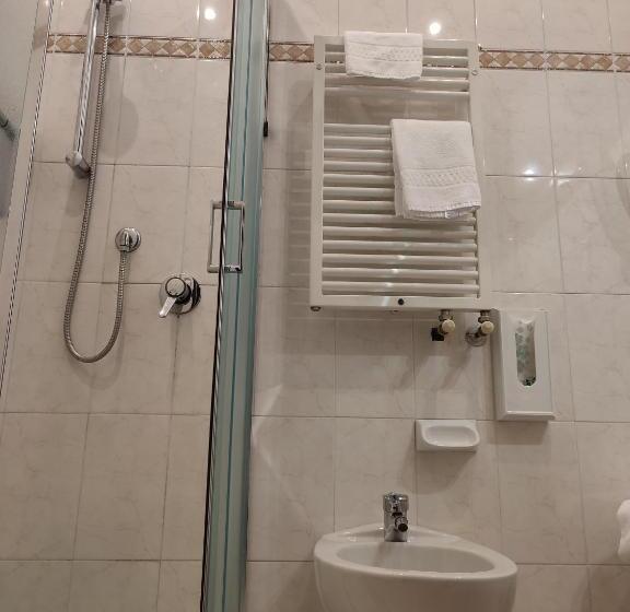 هتل Albergo Al Cacciatore