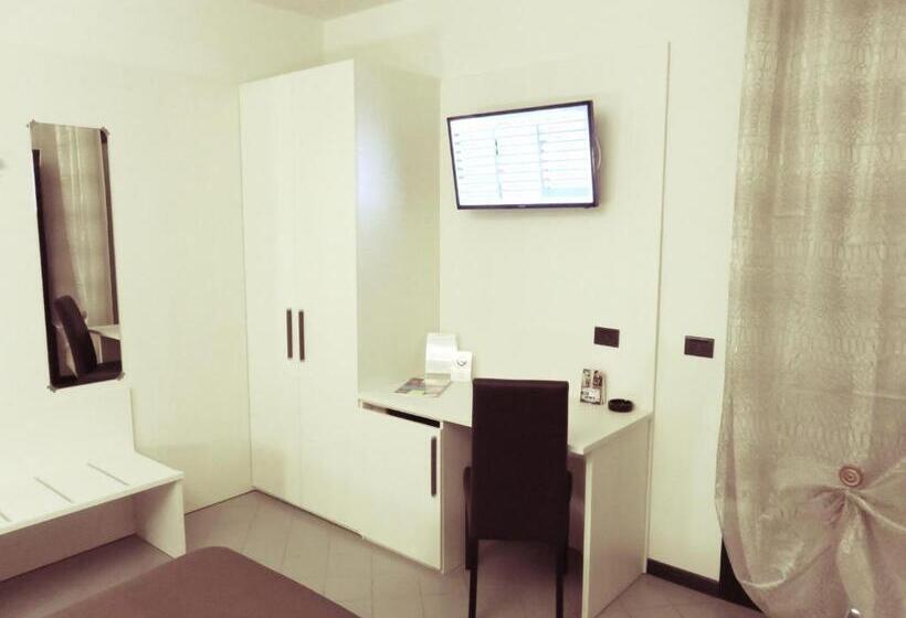 هتل Albergo Al Cacciatore