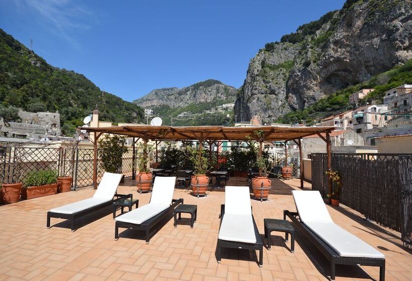 هتل Albergo L Antico Convitto