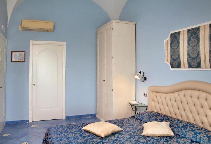 هتل Albergo L Antico Convitto