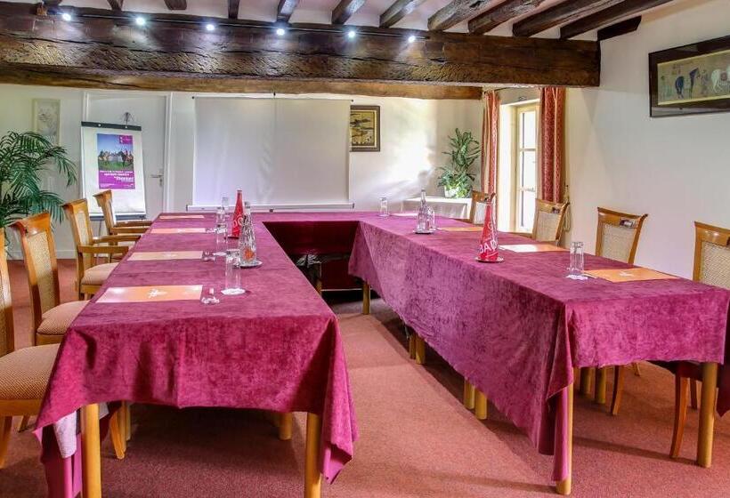 호텔 Auberge Du Cheval Blanc   Teritoria