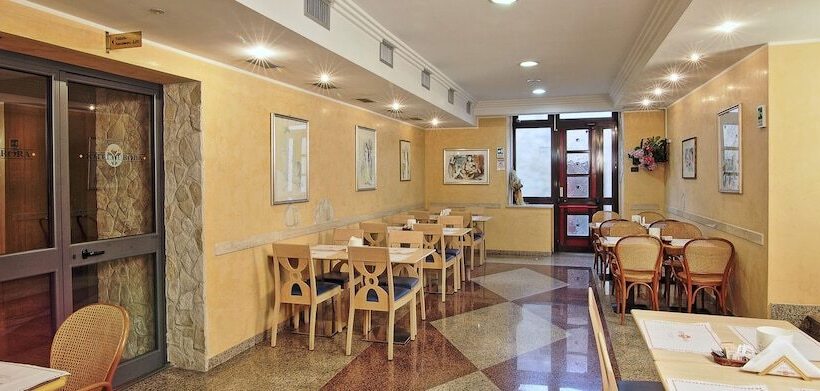 هتل Aurora Wellness & Spa