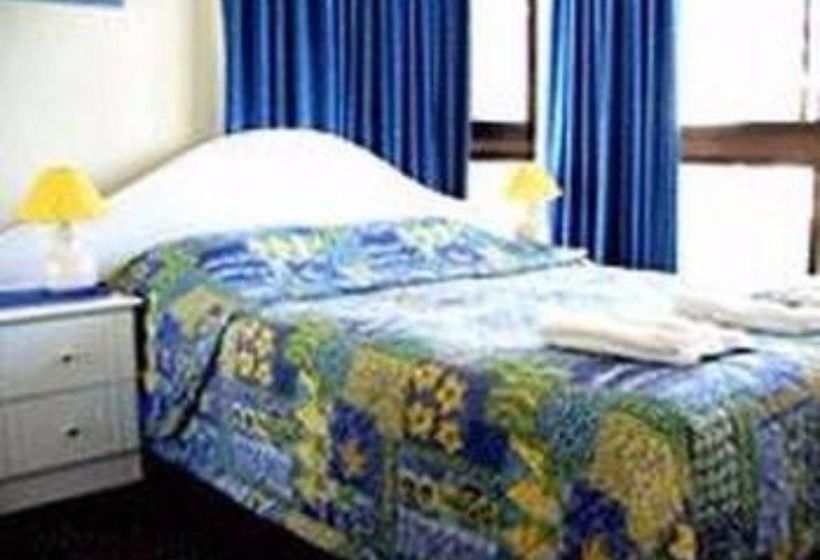 Отель Barbados Holiday Apartments