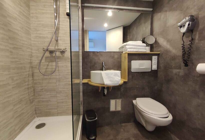 בית מלון כפרי Contact Hôtel Le Provençal Bordeaux Lac