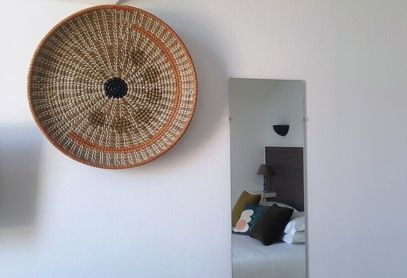 בית מלון כפרי De L Europe