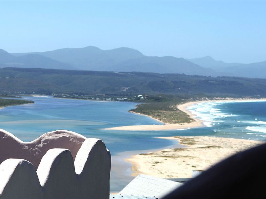 هتل Grand Africa Rooms And Rendezvous