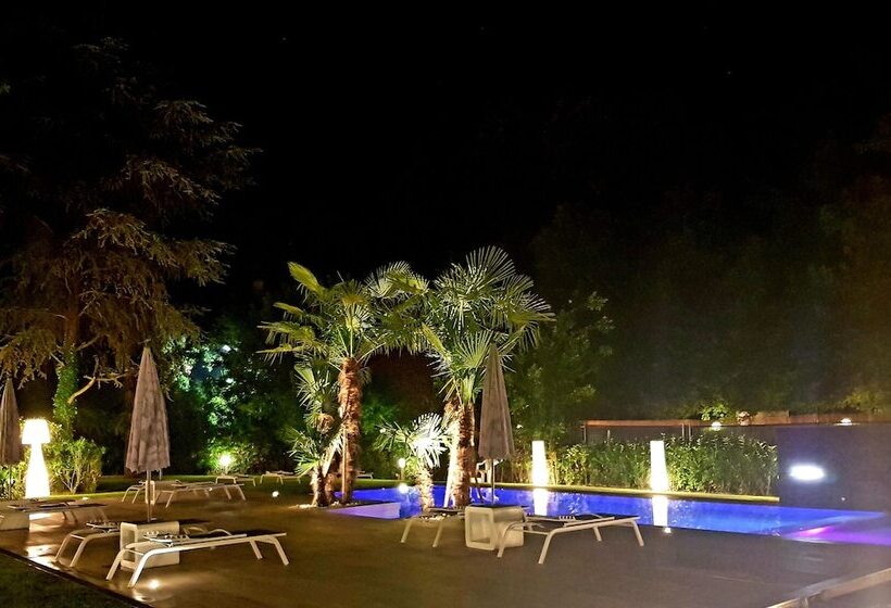 هتل Hambros Il Parco In Villa Banchieri