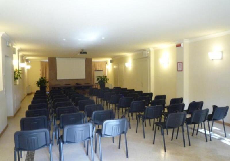 هتل Hambros Il Parco In Villa Banchieri
