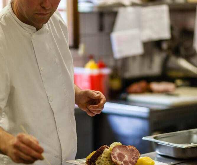 酒店 Logis Hôtel Restaurant De La Poste Et Spa De Montagne