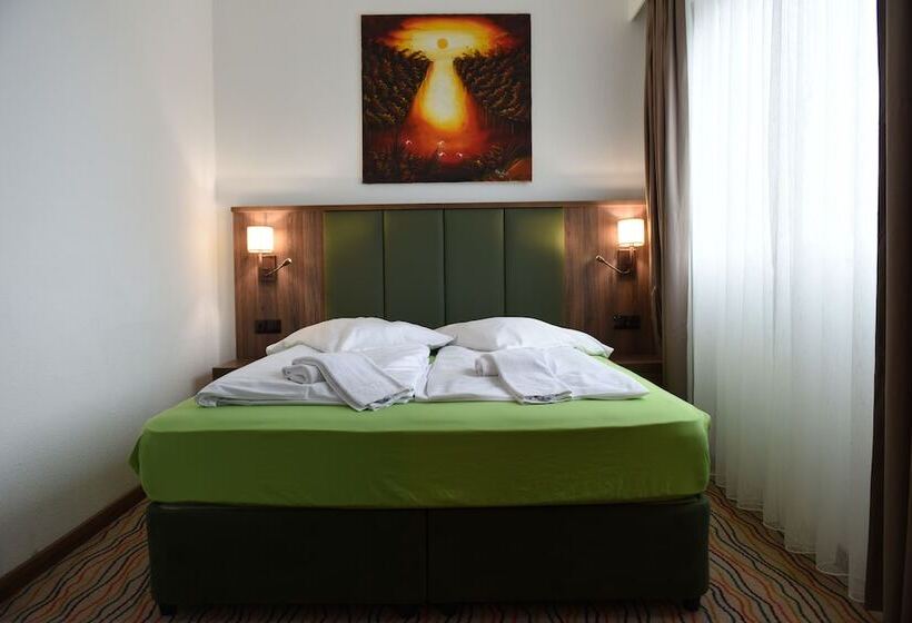 Отель Olive Inn