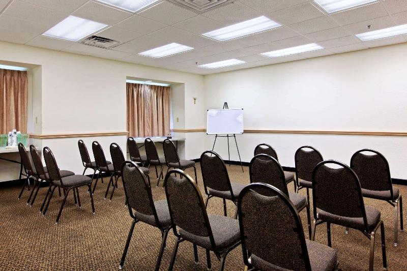 Microtel Inn & Suites By Wyndham Timmins