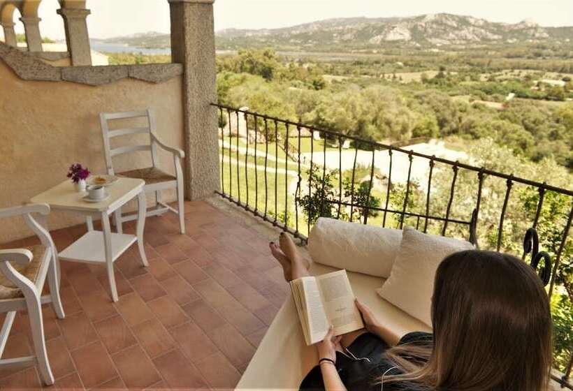 Moma Hotel Cannigione