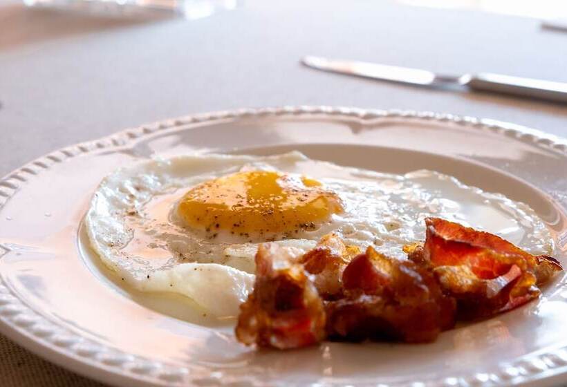 Moma Hotel Cannigione