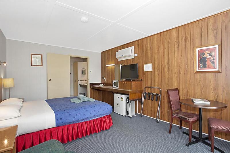 汽车旅馆  Statesman Motor Inn