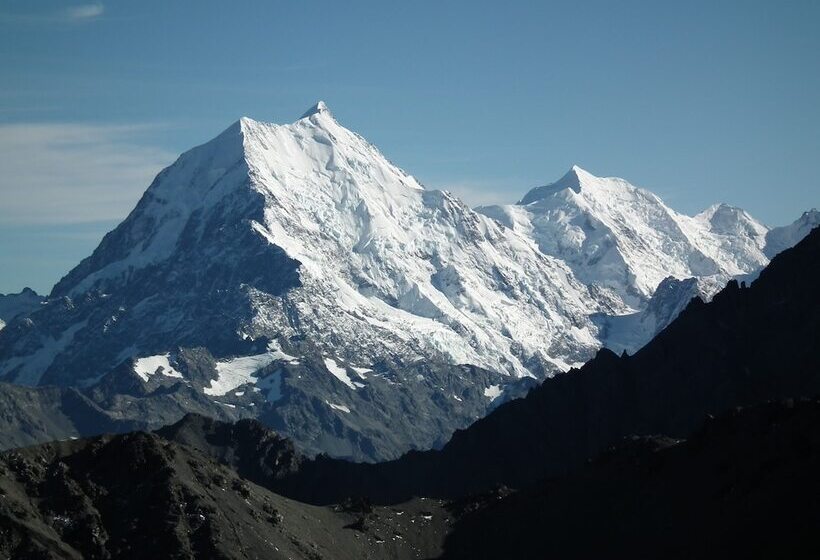 בית מלון כפרי Aoraki Mount Cook Alpine Lodge