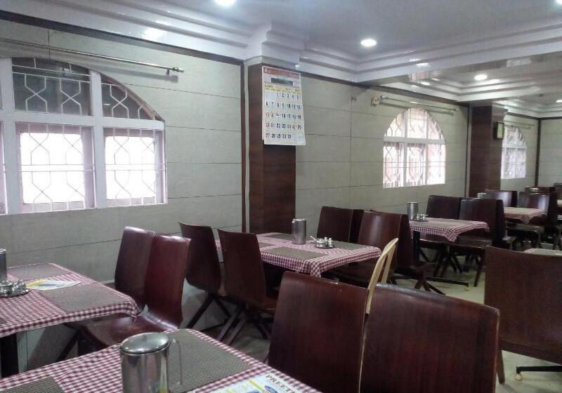 ホテル Preethi Palace