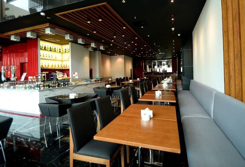 هتل Ramada Encore By Wyndham Izmir