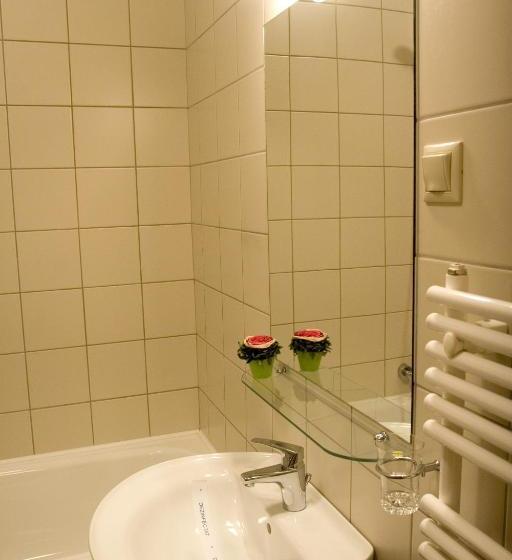 בית מלון כפרי Restaurant Gonduzo