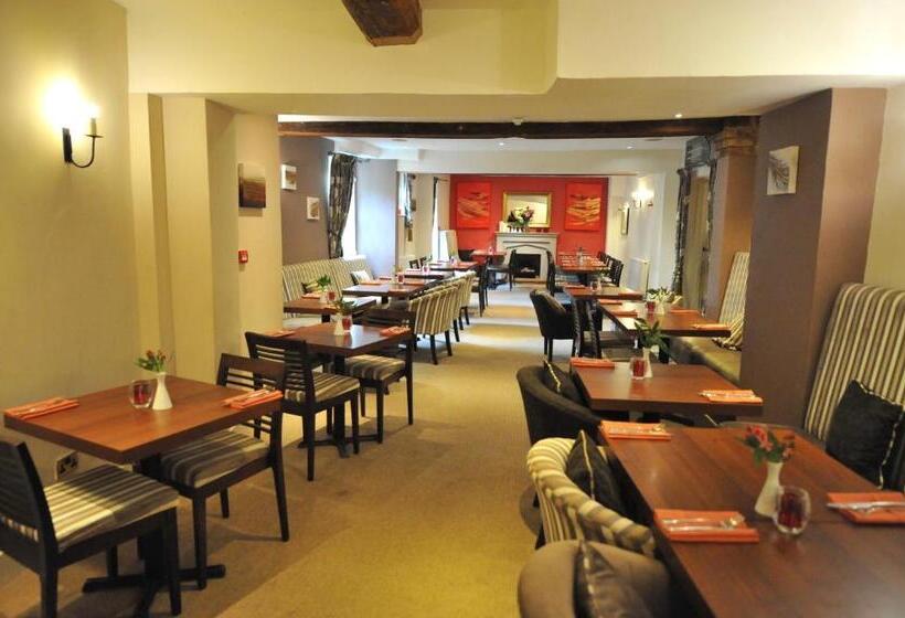 هتل The Greyhound Coaching Inn