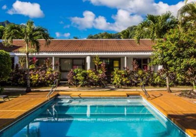 استراحتگاه The Black Pearl Beach Side Apartments