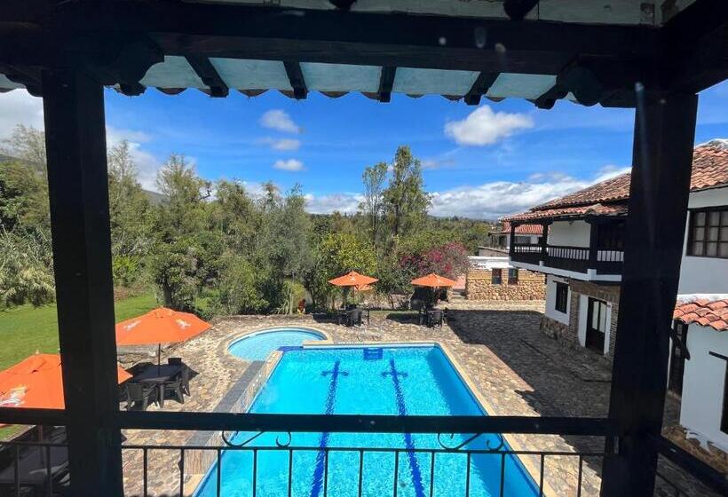 هتل La Villa De San Sebastian