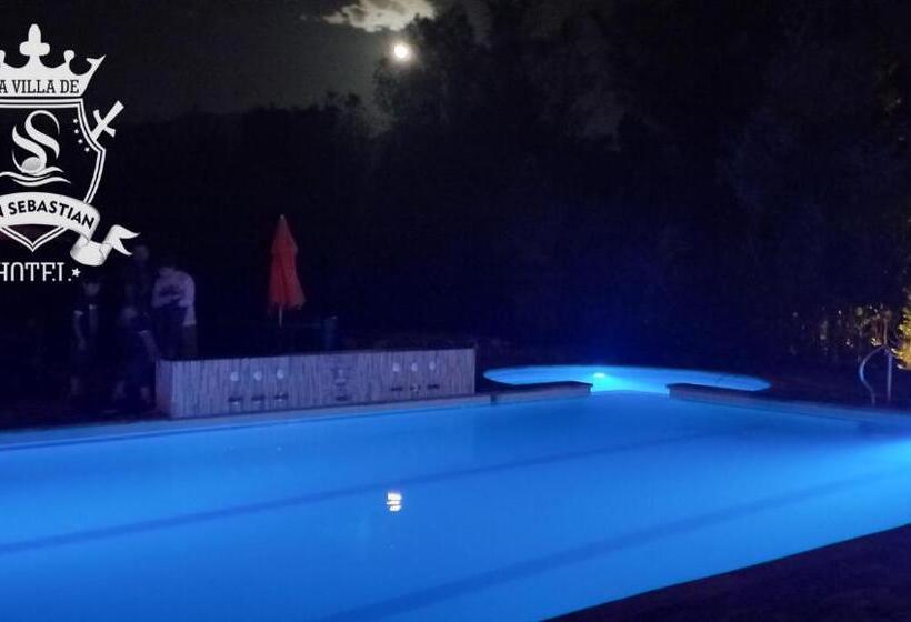 هتل La Villa De San Sebastian