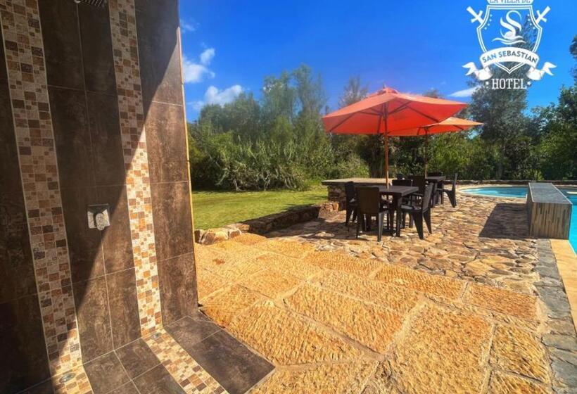 هتل La Villa De San Sebastian