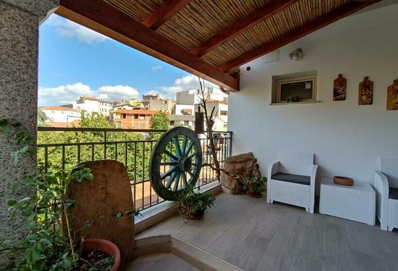 펜션 Bed And Breakfast Murales Orgosolo