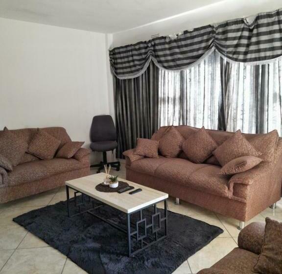 פנסיון Sunset Guesthouse   Mthatha