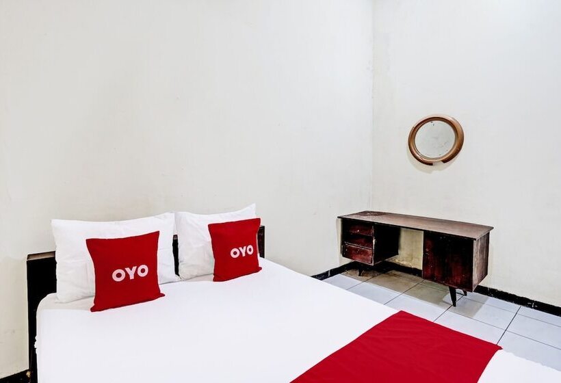 호텔 Oyo 91198  Mahkota 2 Lamongan