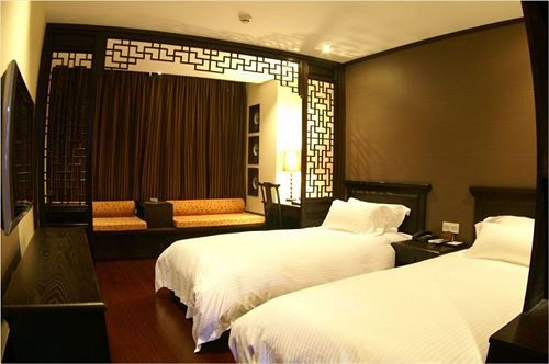 هتل Baolong Homelike Mudanjiang